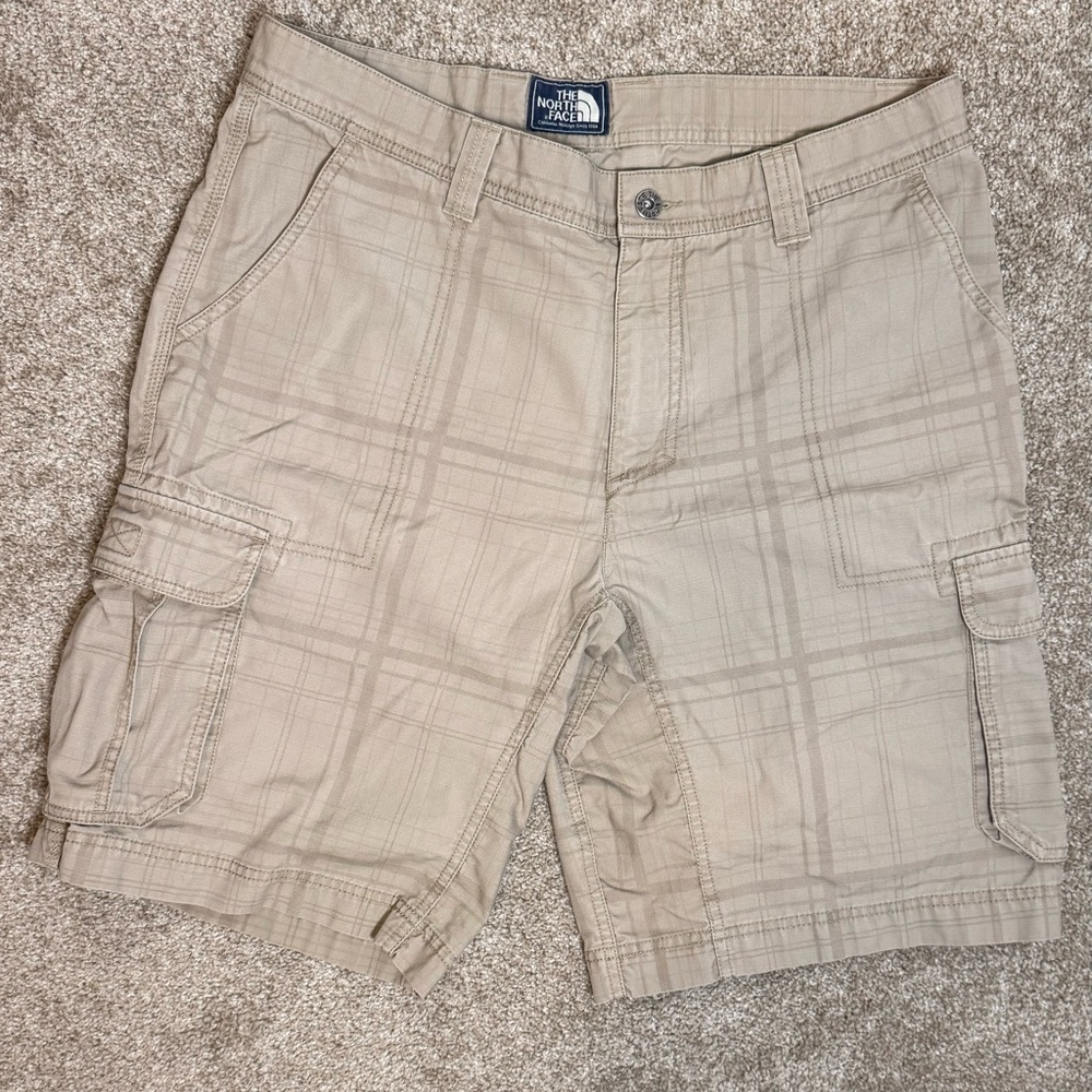 The North Face Men's Beige 36 Cargo Shorts